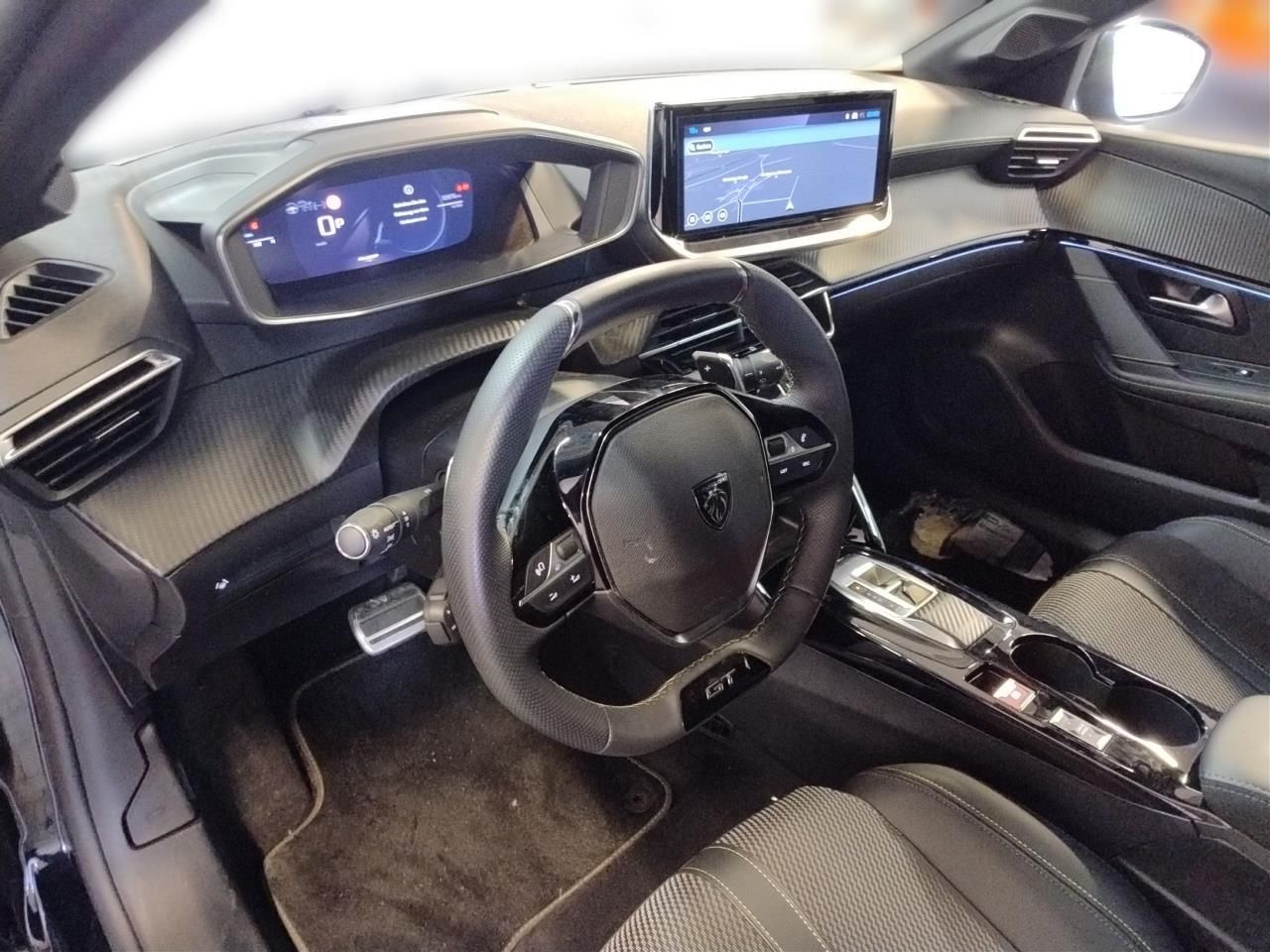 Fahrzeugabbildung Peugeot 208 GT Hybrid 145 e-DSC6