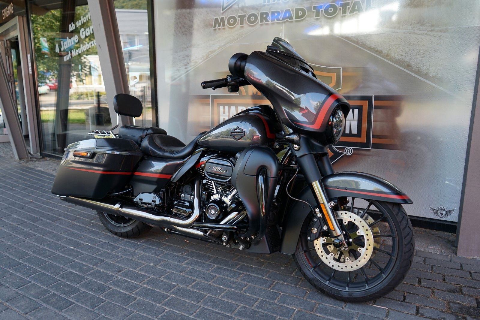 Fahrzeugabbildung Harley-Davidson Street Glide CVO 117 cui