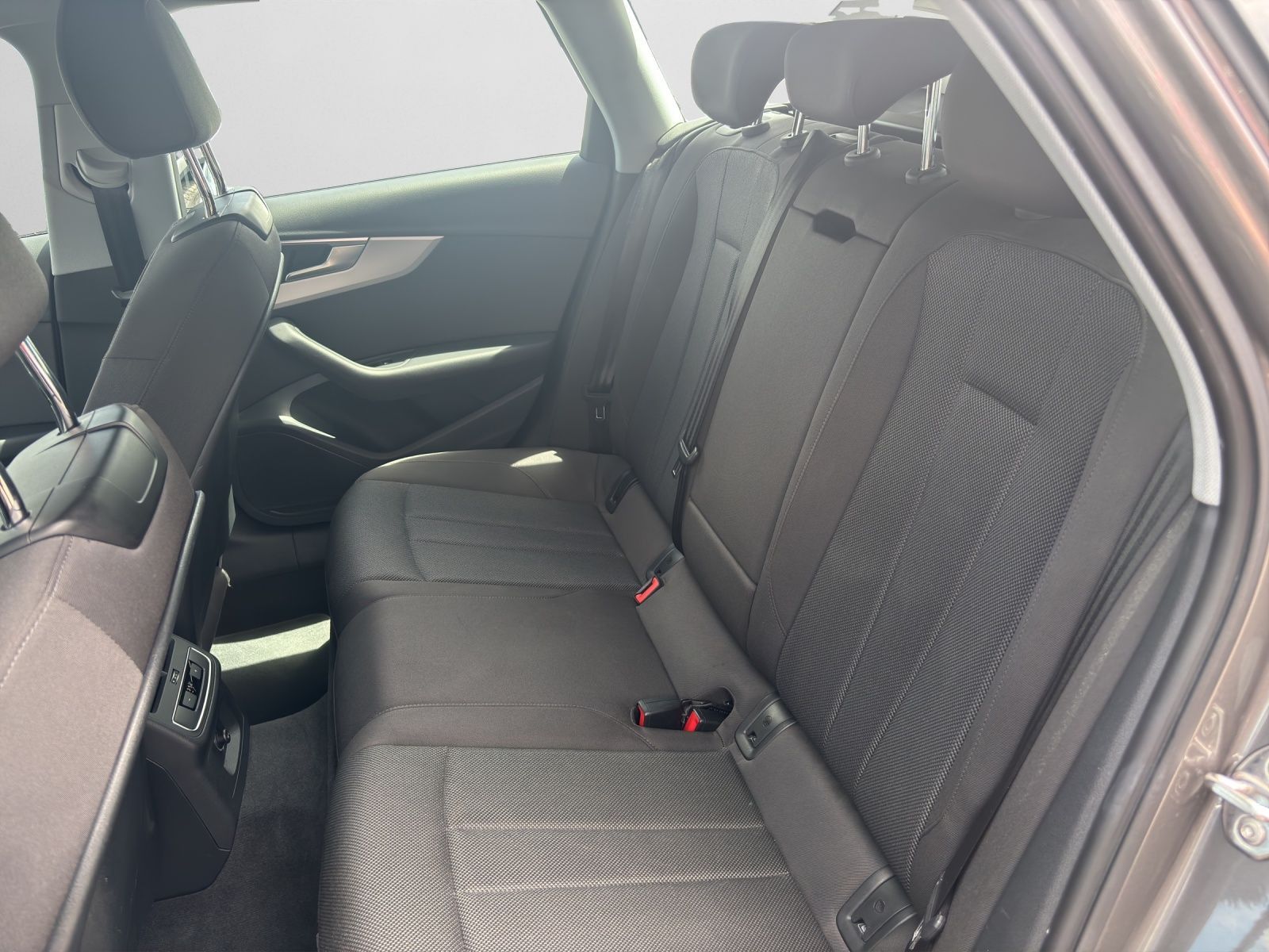 Audi A4 - Bild 15