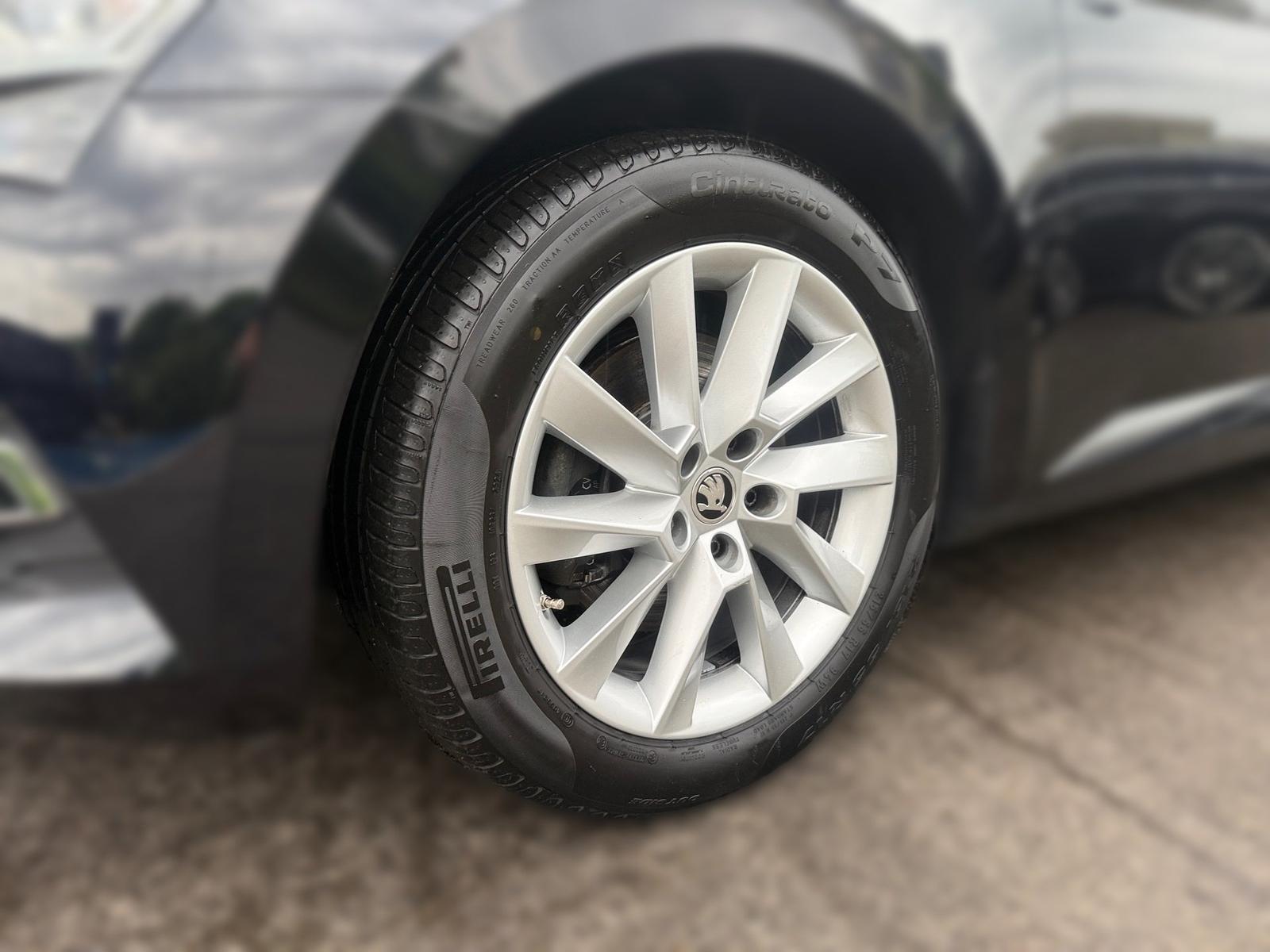Skoda Superb Combi *STHZ*PANO*NAVI*LEDER*KAMERA*MATRIX, миниатюра 4