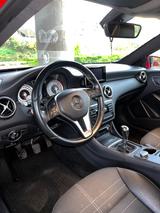 Mercedes-Benz A 200 CDI - - Mercedes-Benz A 200 aus 2013 mit Diesel-Antrieb: Limousine