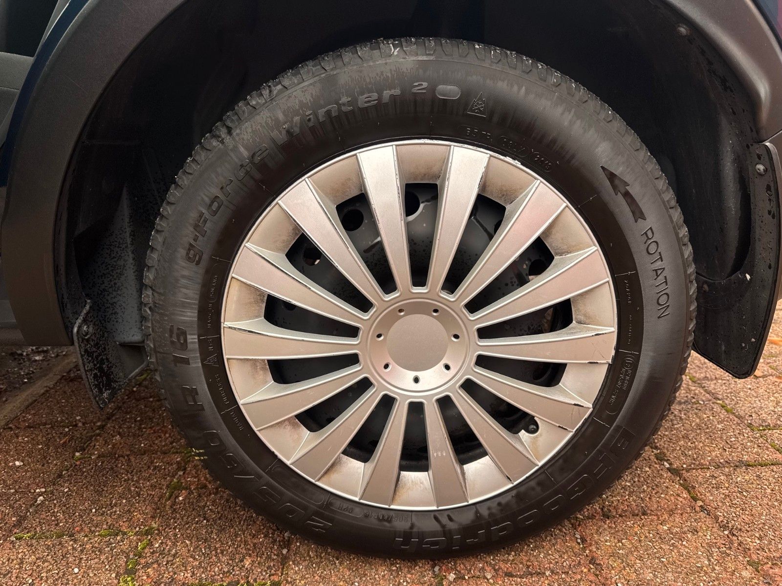 Fahrzeugabbildung Renault Captur Limited Radio Klima LED Tagfahrlicht