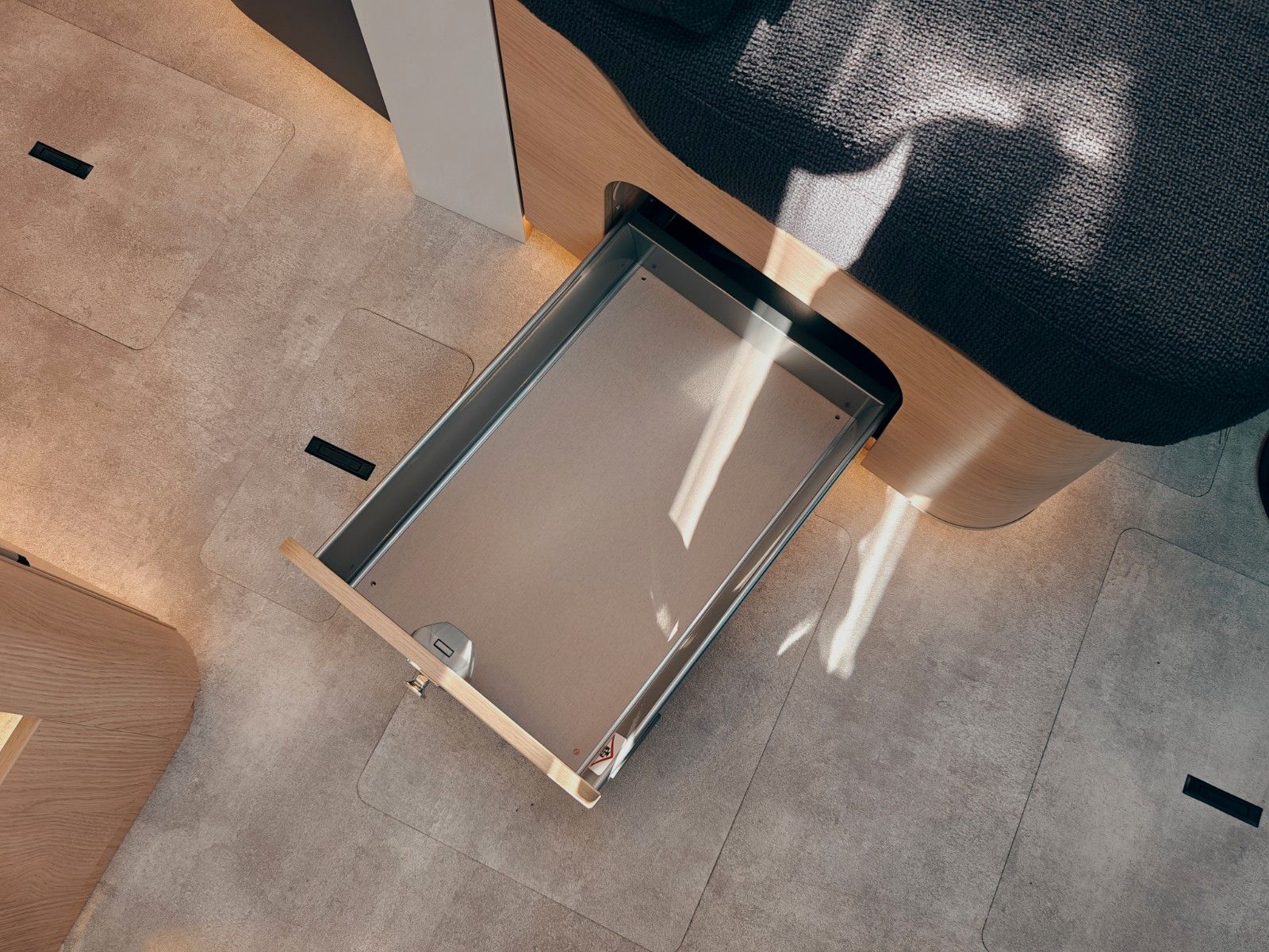 Fahrzeugabbildung HYMER / ERIBA / HYMERCAR B - KLASSE ML T 780 BLACKLINE