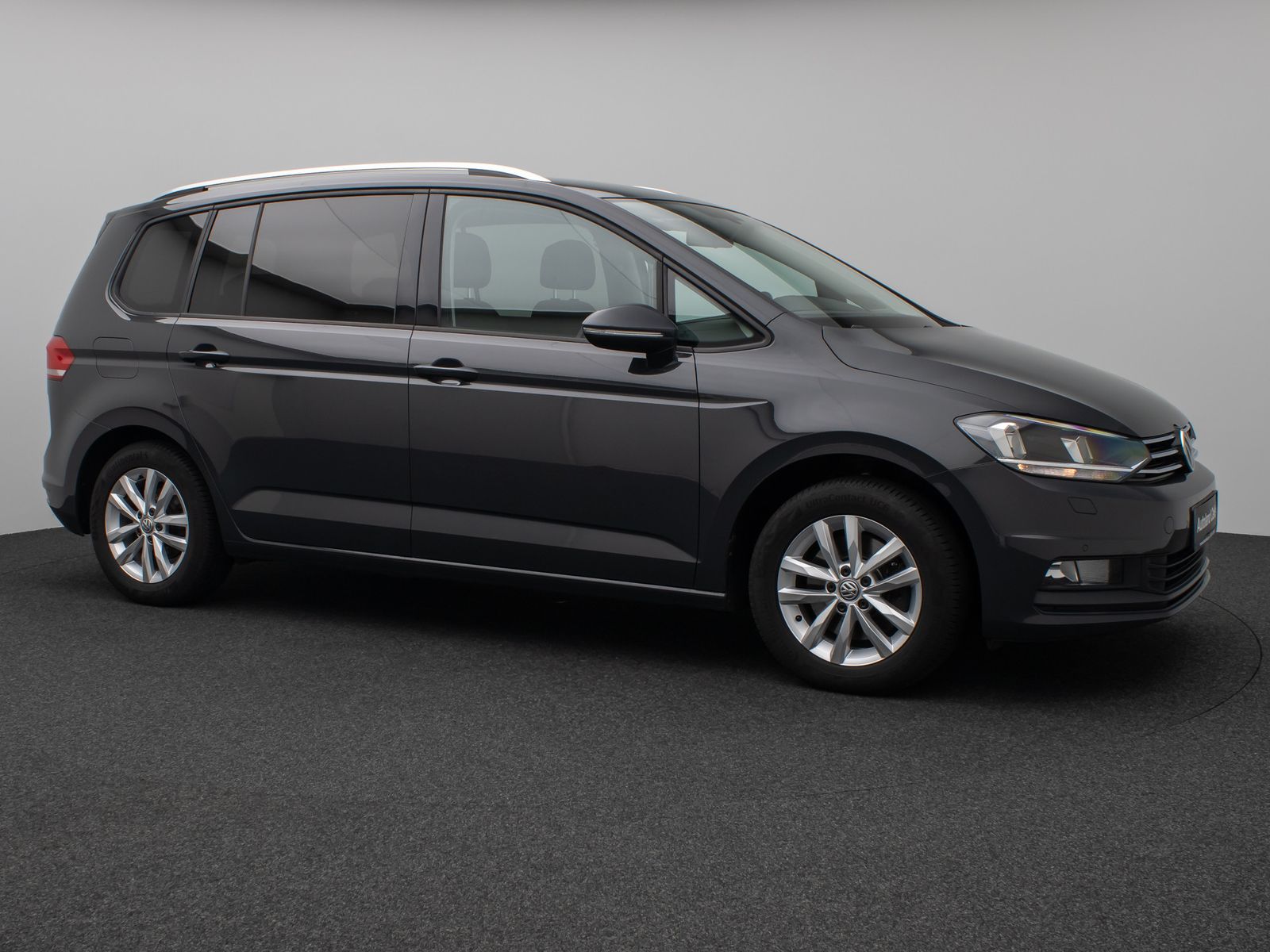 Fahrzeugabbildung Volkswagen Touran 2.0 TDI BMT Navi Stzhz ACC PDC AHK 8fach