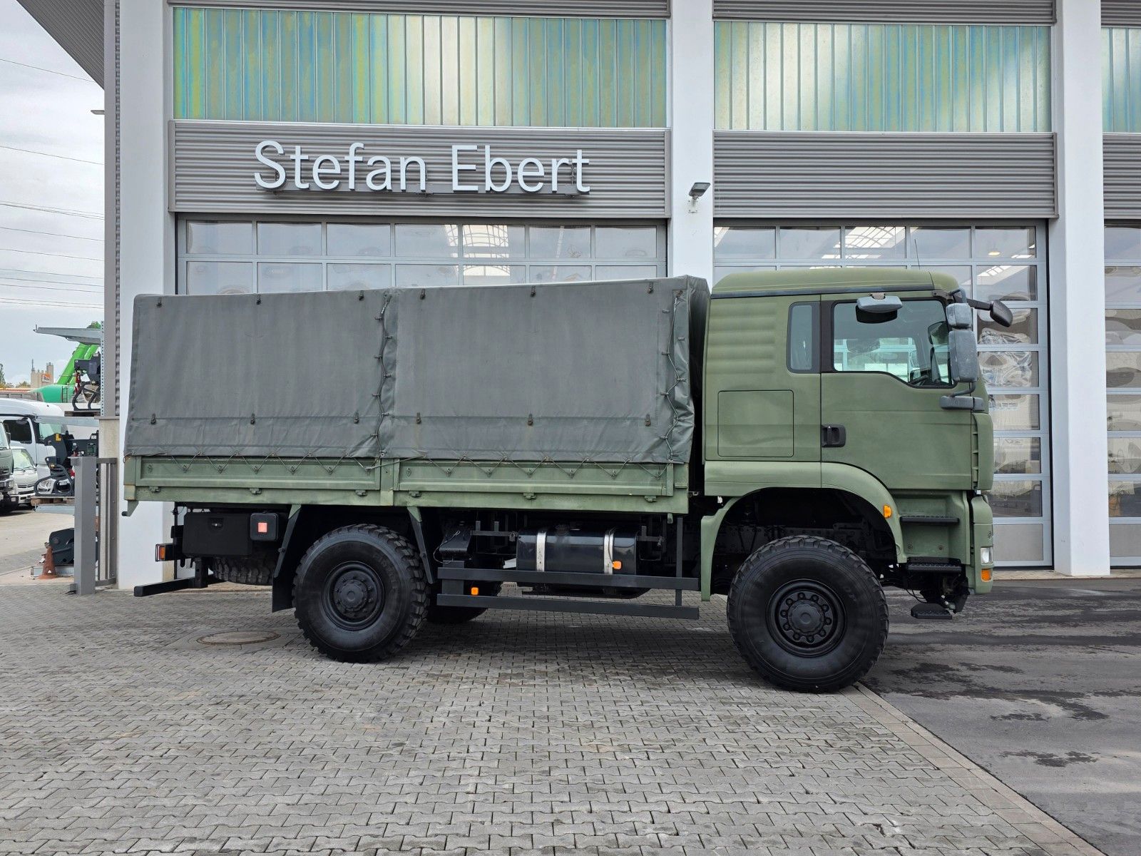 Fahrzeugabbildung MAN TGA 18.360 4x4 BB 3 Sitze Schalter Expedition