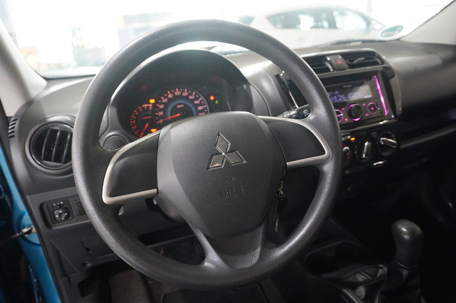 Fahrzeugabbildung Mitsubishi Space Star 1.2 SPIRIT 5-TÜR KLIMA/USB/CD/TÜV-NEU