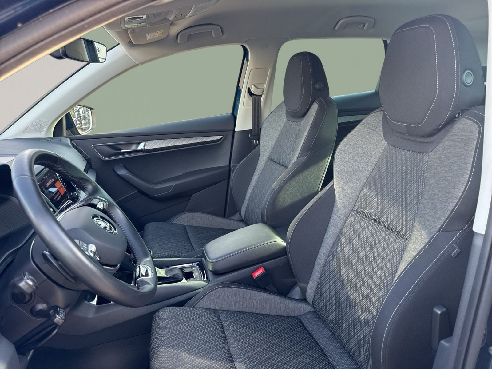 Karoq 1.5 TSI Style, Family, AHK, ACC, LED, DSG