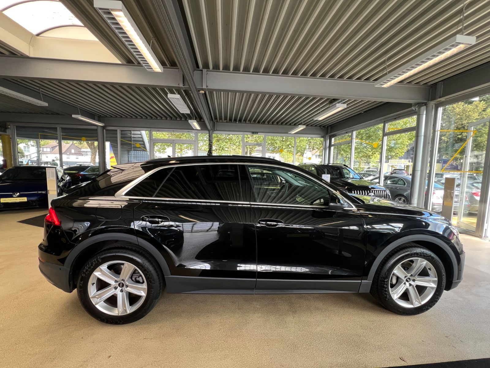 Fahrzeugabbildung Audi Q8 50 TDI quattro * PANO * 4x SITZHEIZUNG * 360