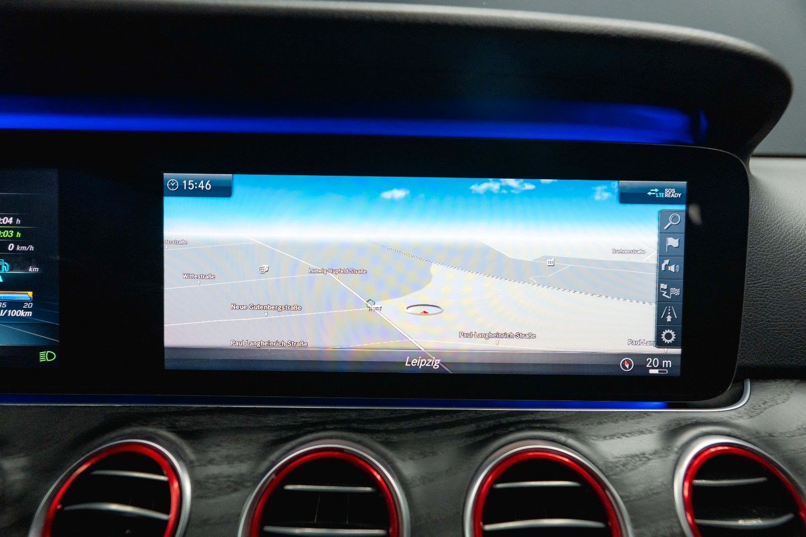 Fahrzeugabbildung Mercedes-Benz E 300de AMG Night-Paket Designo *Pano*ACC*LED*