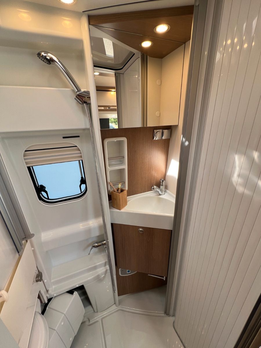 Fahrzeugabbildung Malibu Van diversity GT skyview 640 LE KE
