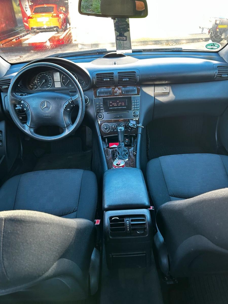 Mercedes-Benz C180 2006 — photo 9