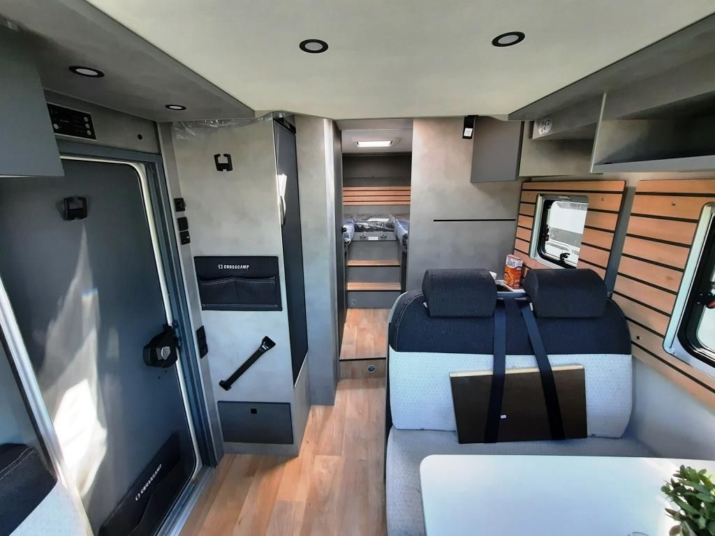 Fahrzeug Übersicht 7 Fahrzeugabbildung Crosscamp EXPDN 7.4 E Verfüg./Sparen Sie 4.566,- €