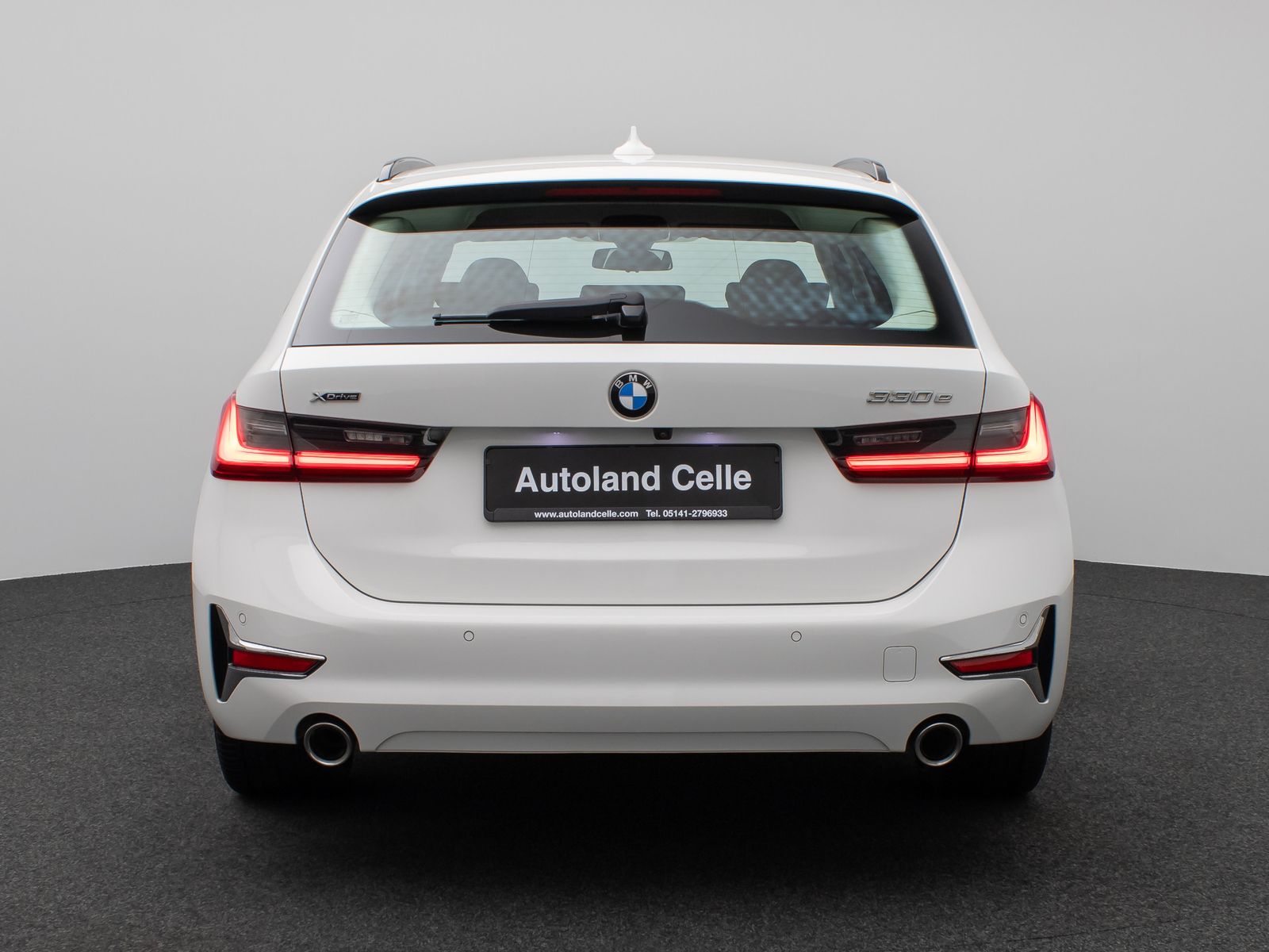 Fahrzeugabbildung BMW 330e xD Luxury Line 360°Laser HUD Komfort Sport