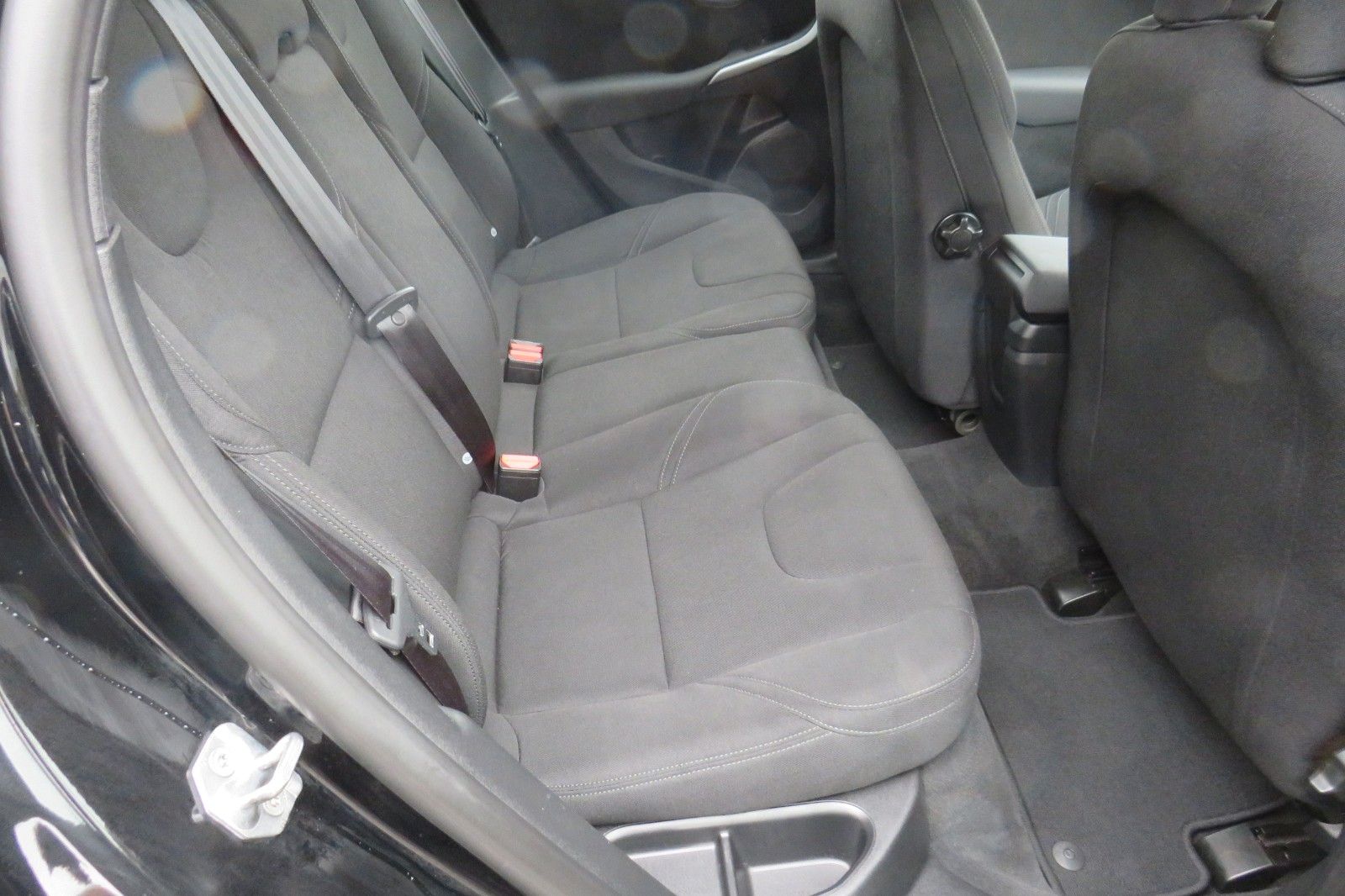 Fahrzeugabbildung Volvo V40 Kinetic NAVI TELVOR KLIMATRONIC 8-FACH ALU