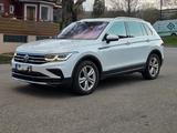 Volkswagen Tiguan Elegance 4Motion Navi KeyLessGo