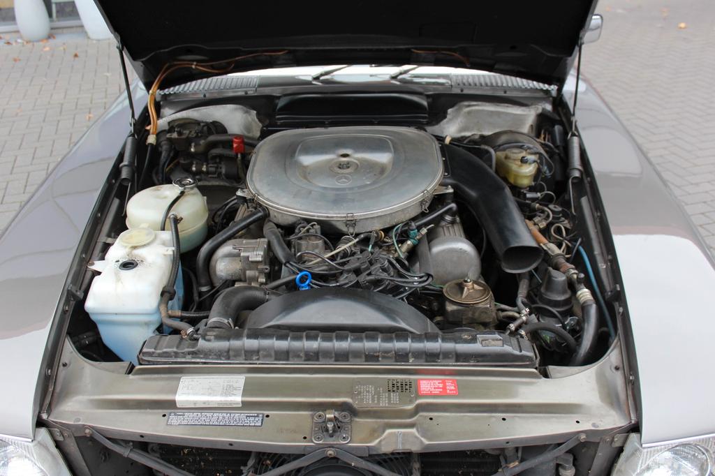 Mercedes-Benz SL 380