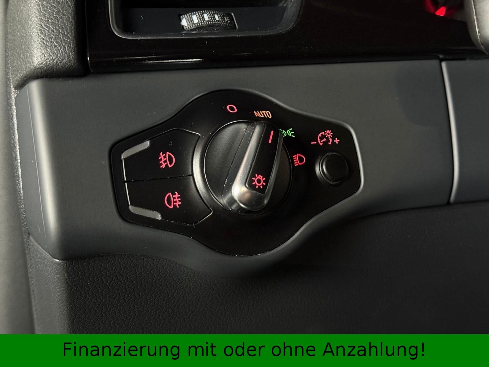 Audi A4 Avant 3.0 TDI V6 239 ch BVA quattro S Line / Chauffage auxiliaire / Xénon / Alcantara / GPS