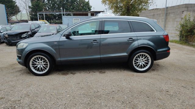 Audi Q7 3,0 TDI V6 quattro DPF Tiptronic S-LINE