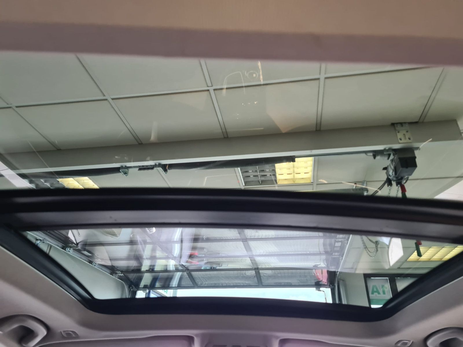 Fahrzeugabbildung BMW 225 Active Tourer 225xe/NAVI/ca. 30€ Steuer/Jahr
