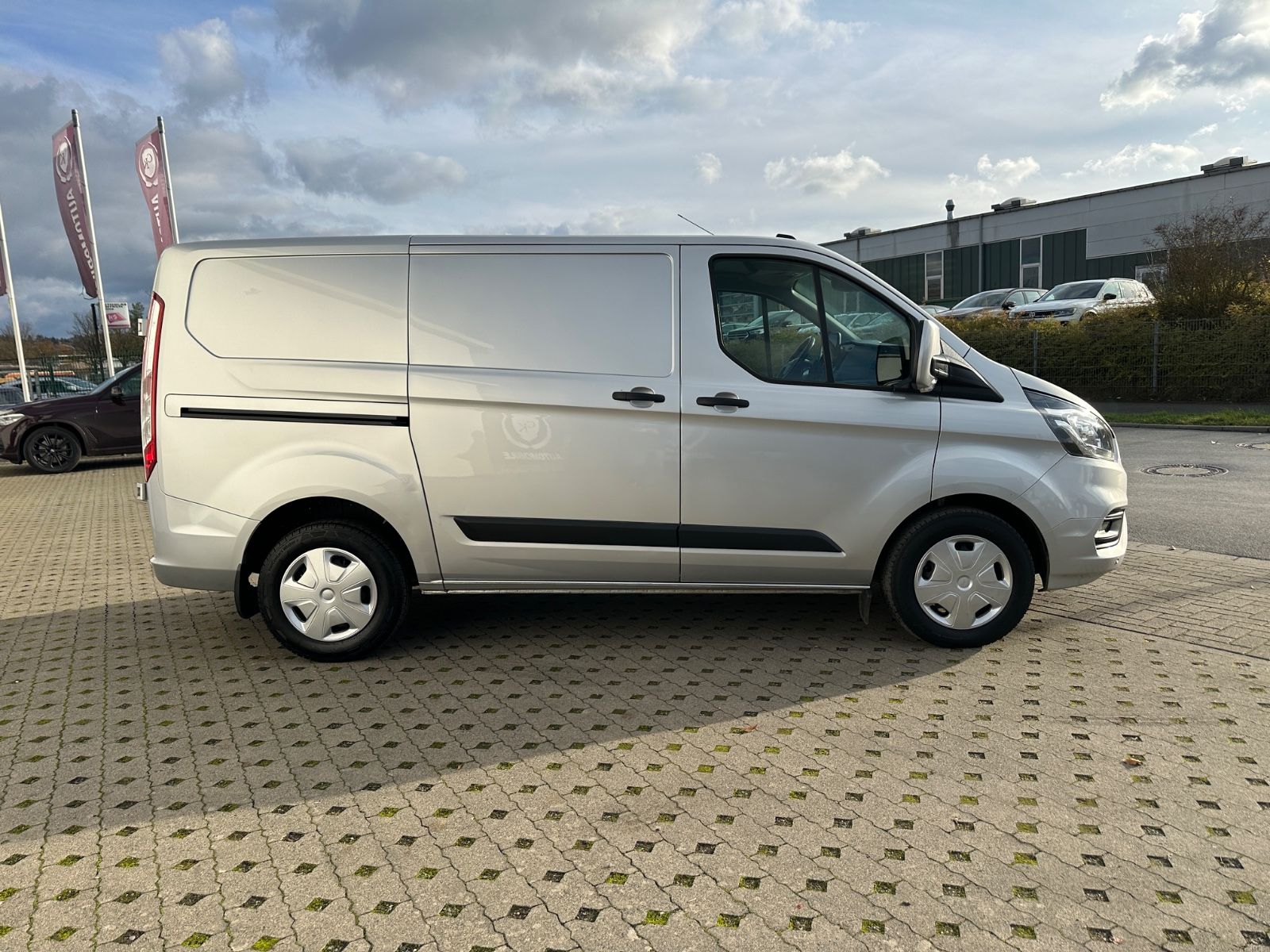 Fahrzeugabbildung Ford Transit Custom Kasten 300 Autom./Navi/Kamera/AHK