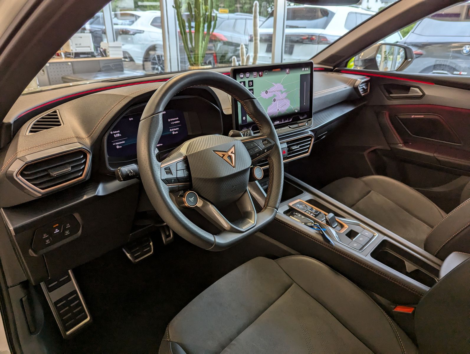 CUPRA Leon 2.0TSI VZ Matrix Pano Sennheiser Kamera 19" - Image 20
