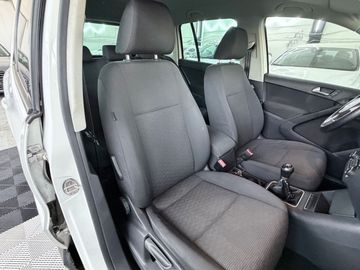 Volkswagen Tiguan - 10