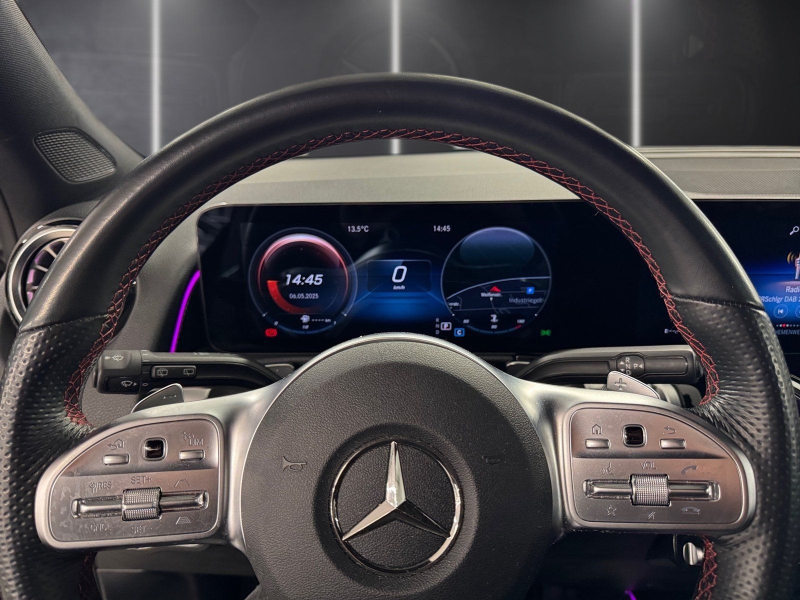 Fahrzeugabbildung Mercedes-Benz GLB 220 d 4M AMG*AHK*Distro*Totwink*LED*Kamera*