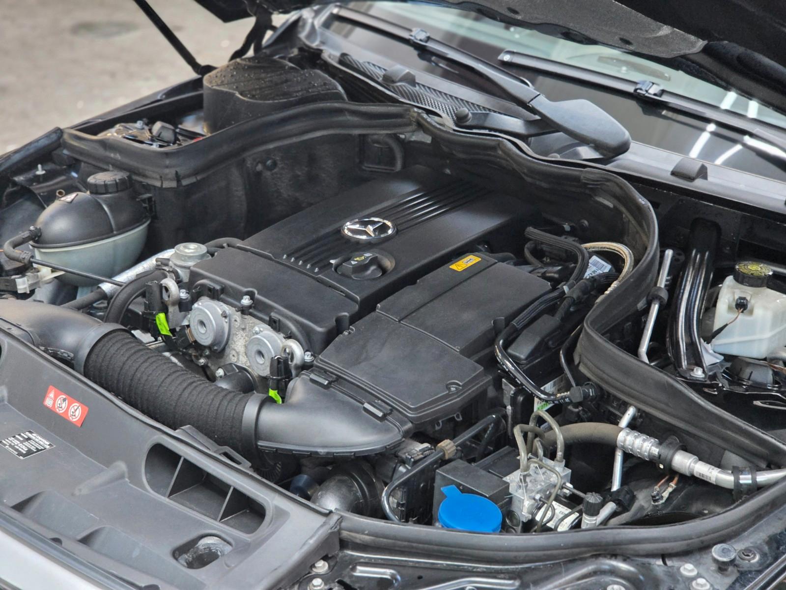 Mercedes-Benz C200 2008 — photo 18