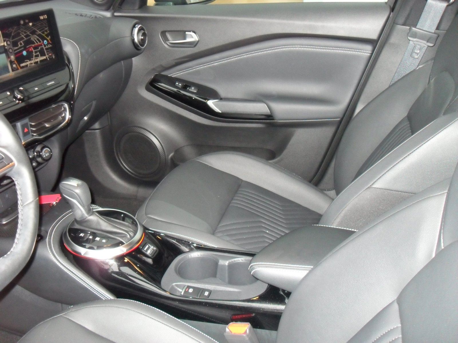 Fahrzeugabbildung Nissan Juke 1,0 DIG Tekna AT | WP | 360° | NCN