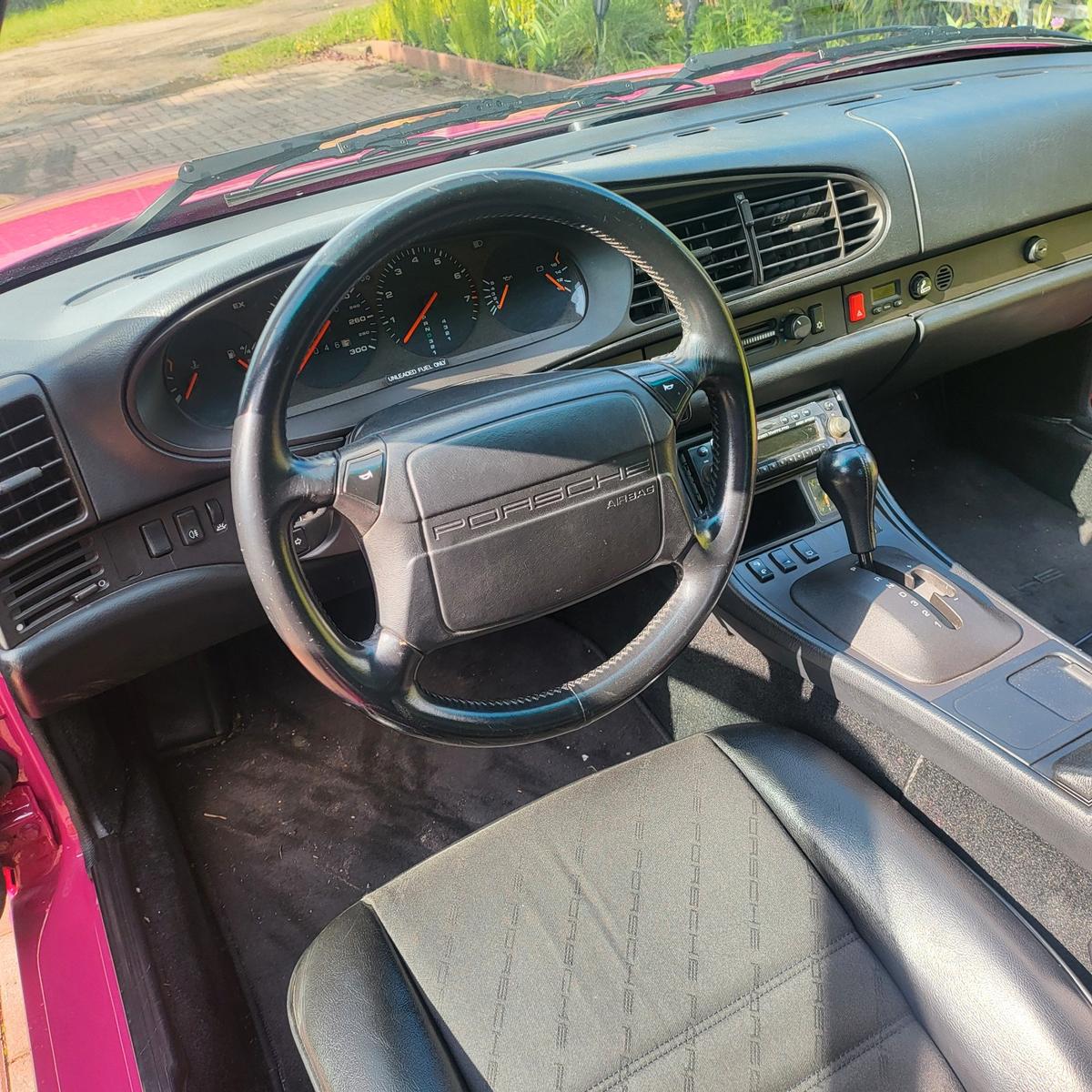 Porsche 968 in Sternrubin/Schwarz extrem selten TOP 