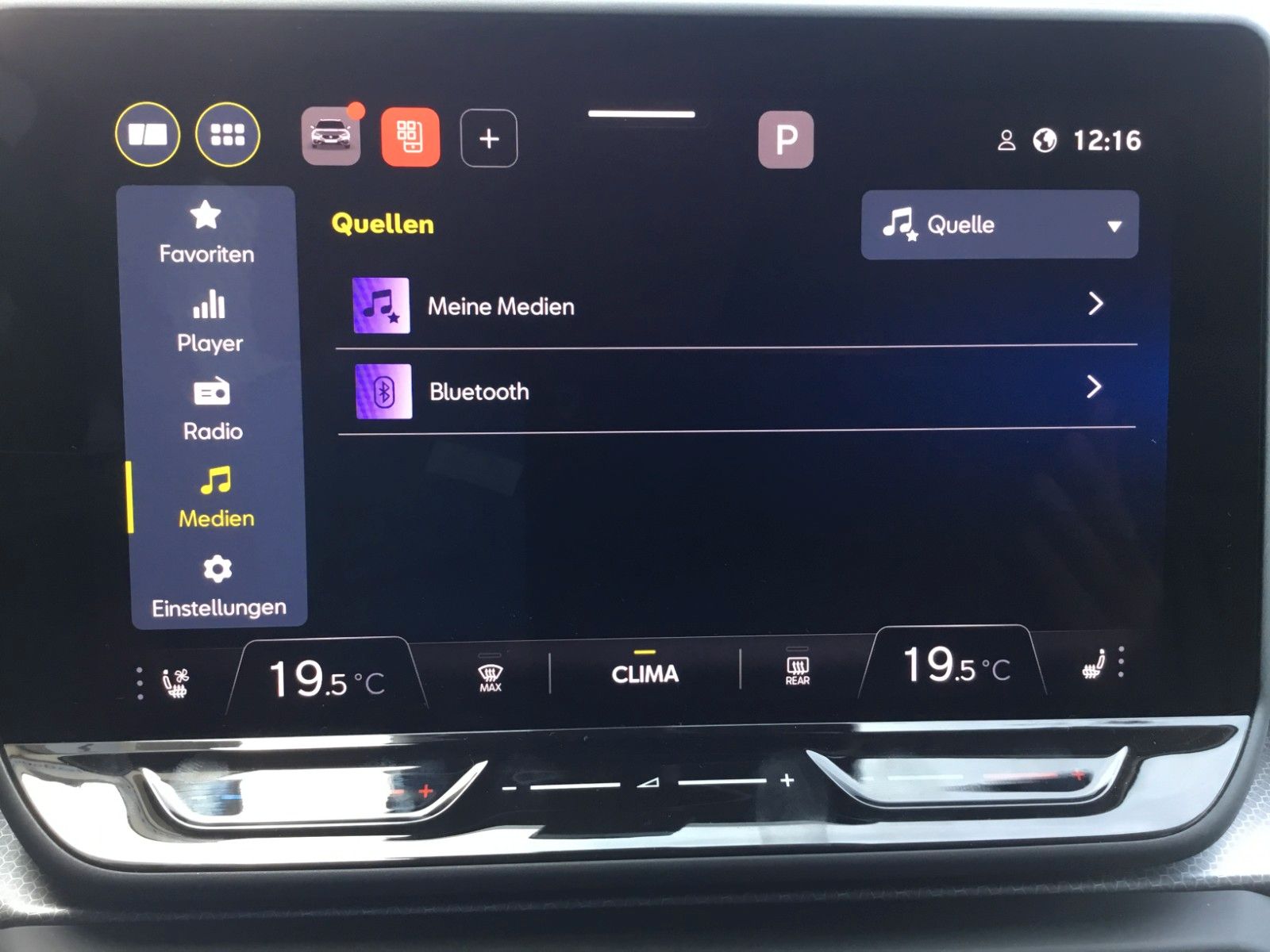 Fahrzeugabbildung SEAT Leon 1.5 eTSI Style DSG Sportstourer+LED+ACC+AHK
