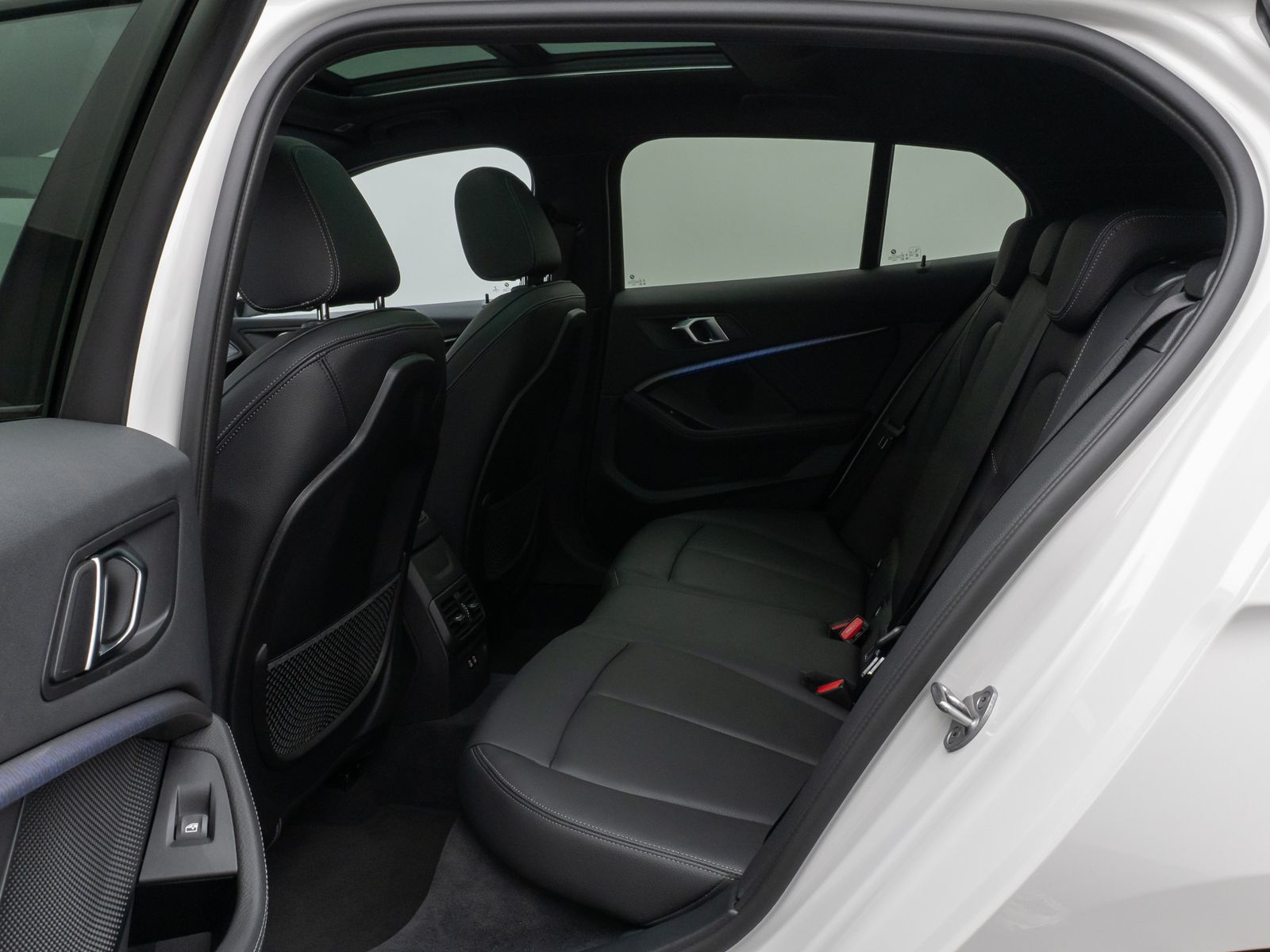 Fahrzeugabbildung BMW 120i M Sport Panoram Kamera DAB HiFi Komfort 19"