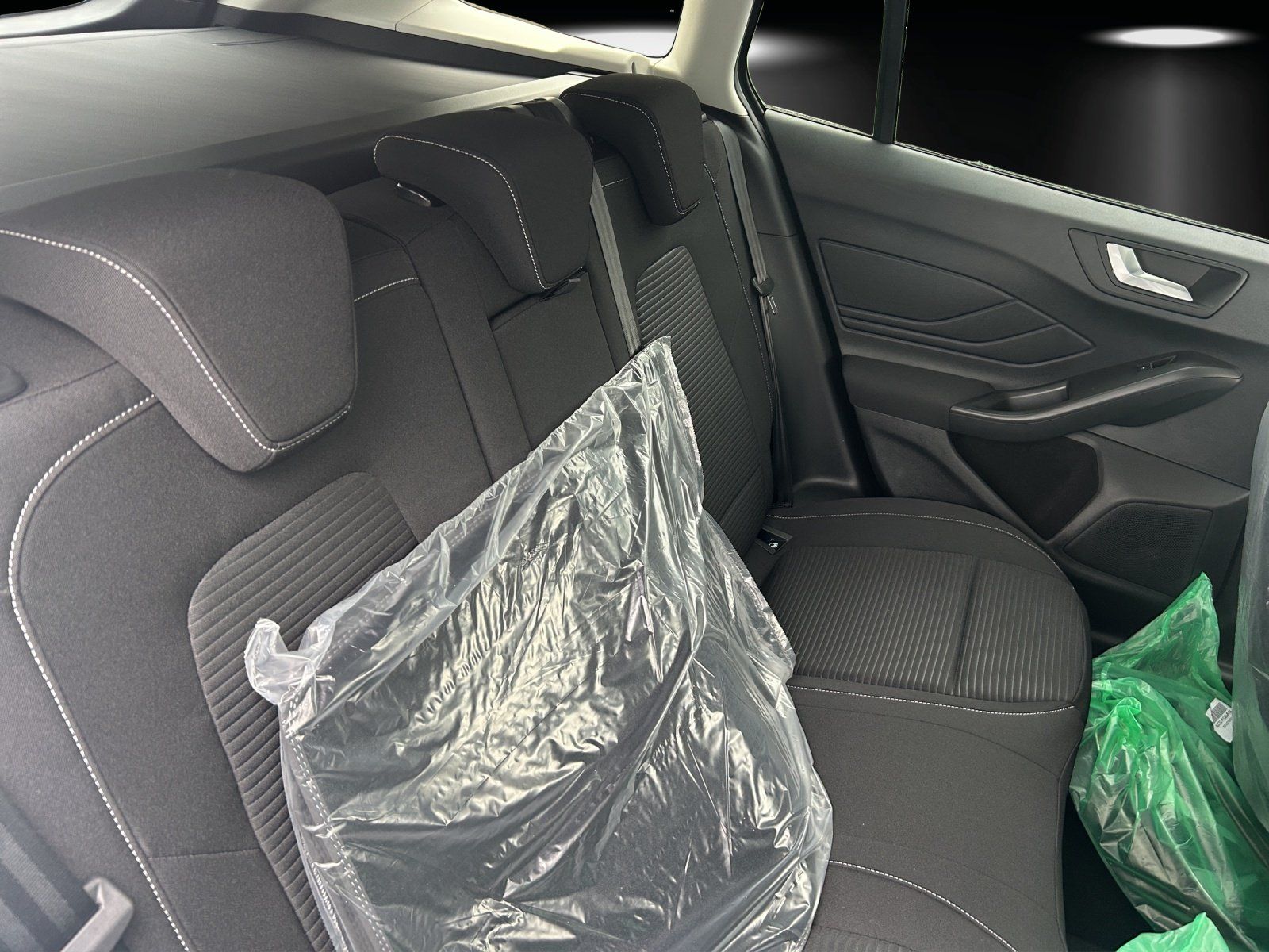 Fahrzeugabbildung Ford Focus Turnier 1,5 DSL Ecoblue  Titanium x Autom.