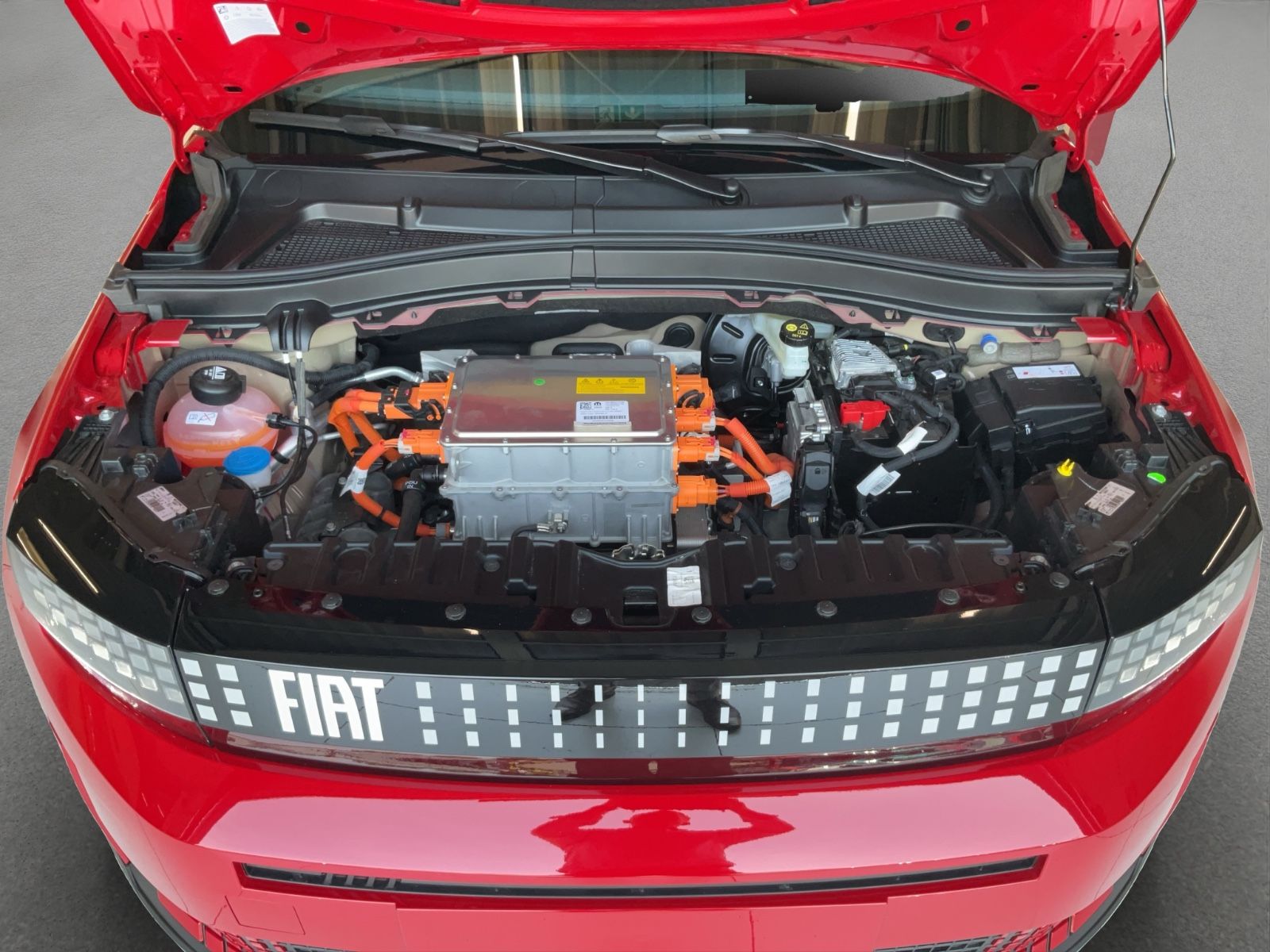 Fahrzeugabbildung Fiat Grande Panda Elektro Red