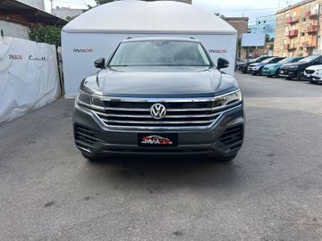 Volkswagen Touareg - 4