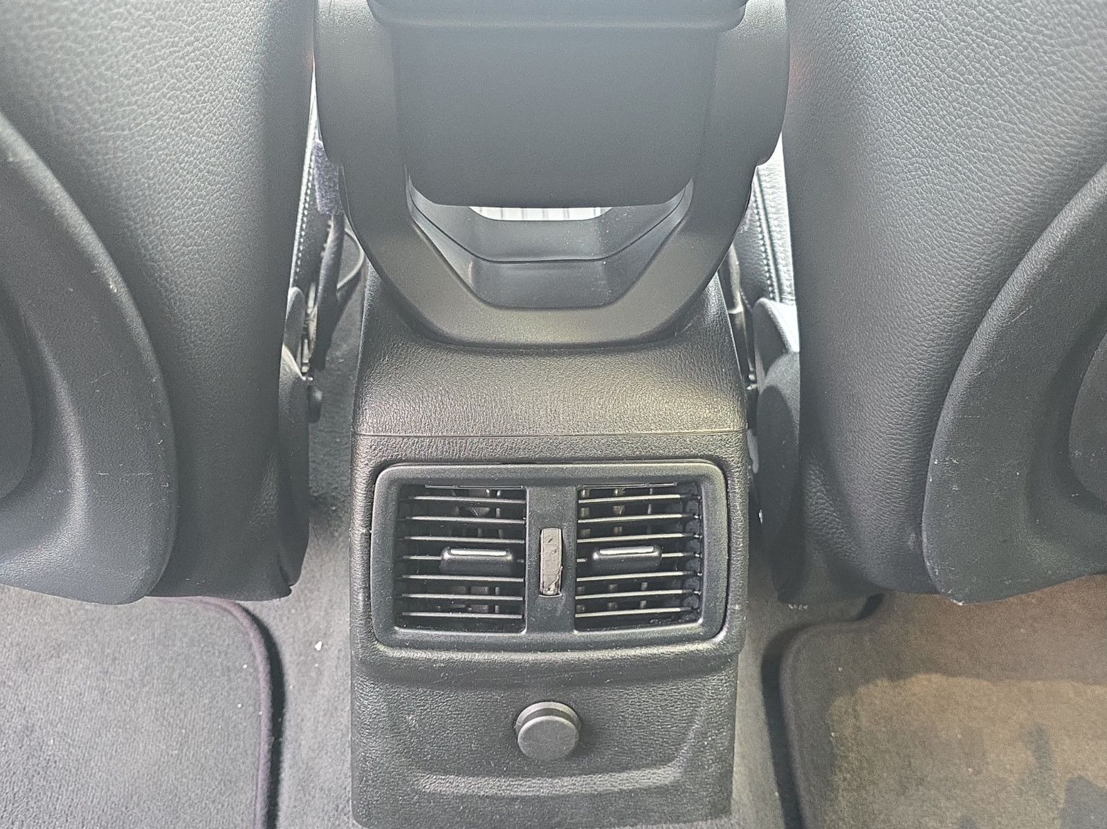 Fahrzeugabbildung BMW X1 xDrive 18 d Sport Line Advantage Parkassiste