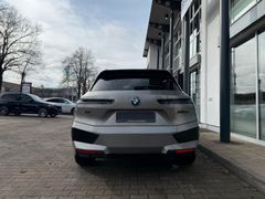 BMW iX M60 / SKY LOUNGE / SOFT CLOSE / AHK BMW iX M60 / SKY LOUNGE / SOFT CLOSE / AHK