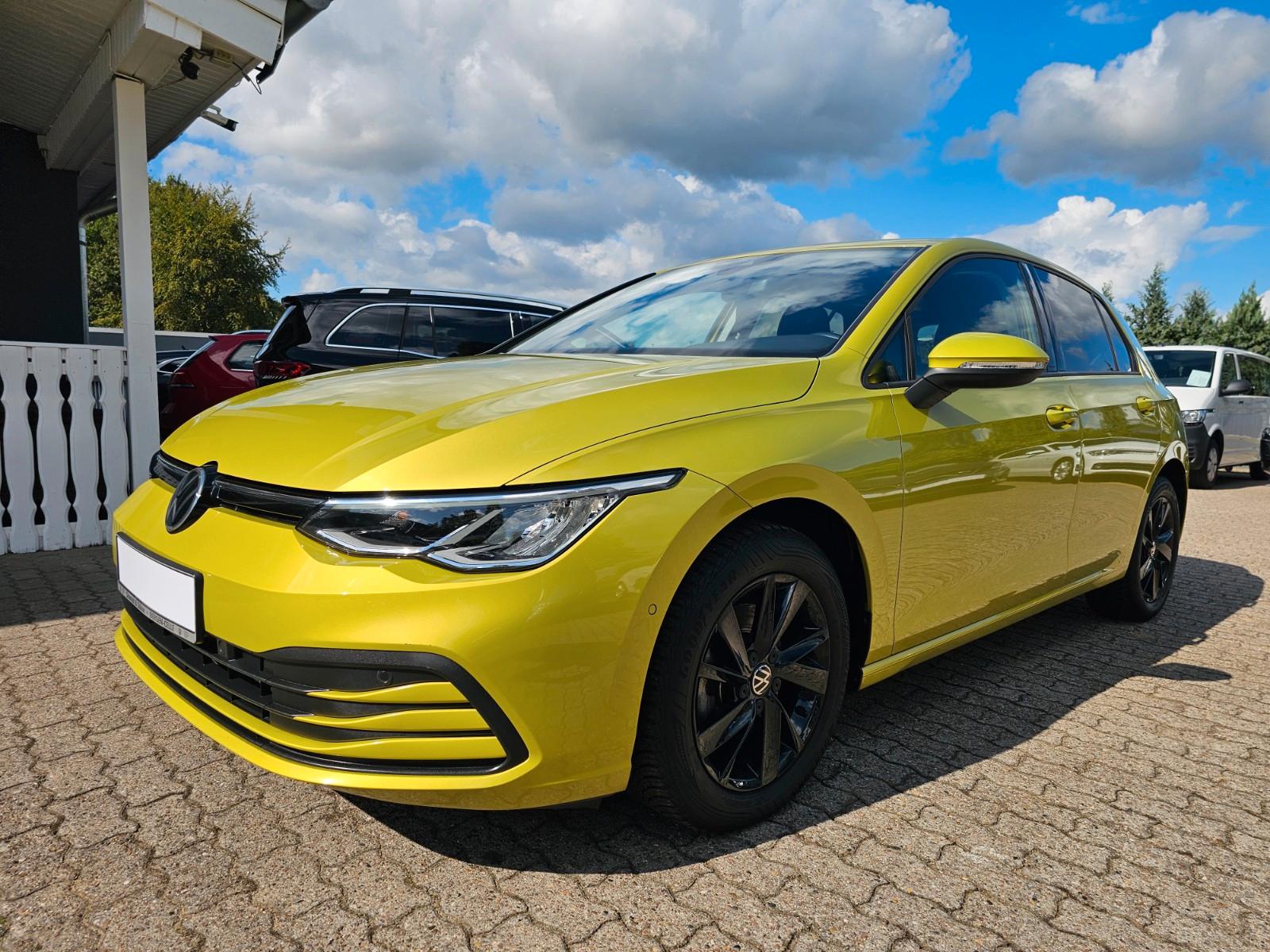 Volkswagen Golf VIII Lim. Life ACC Navi DAB Shz Kamera