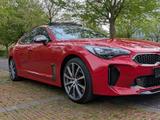 Kia Stinger 3.3 T-GDI AWD GT GT - rote Kia Stinger