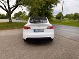 Tesla Model Y RWD | Weiß/Schwarz | Autopilot | L - Tesla Model Y in Düsseldorf