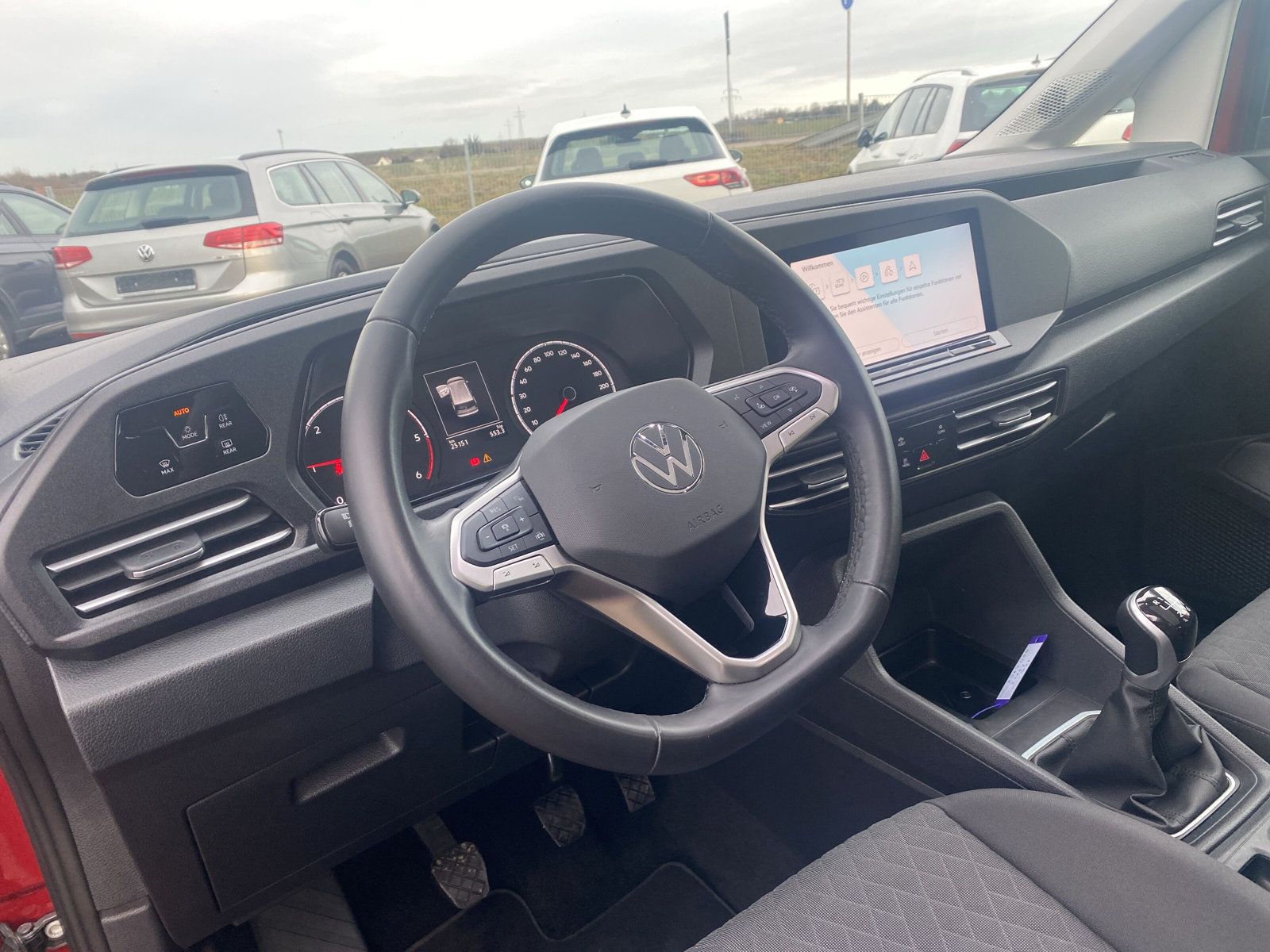 Fahrzeugabbildung Volkswagen Caddy 2.0 TDI Life NAVI KAMERA PANO ACC