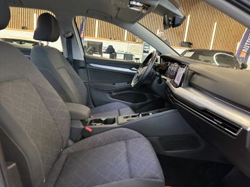 Volkswagen Golf VIII Lim. Life eTSI*Klima*SHZ*Navi*Kamera*