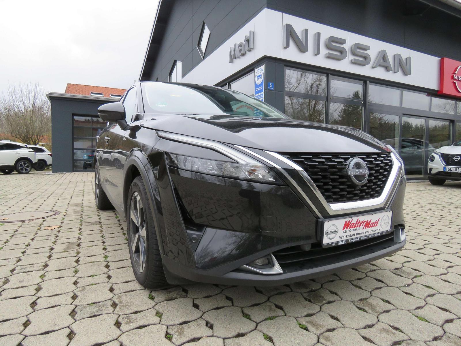Nissan Qashqai N-Connecta 1,3 DIG-T 158PS Xtronic 4x4 W