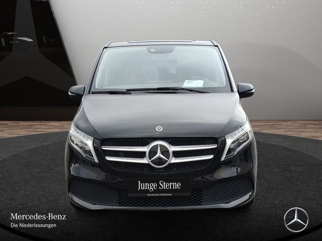 Mercedes-Benz V 220