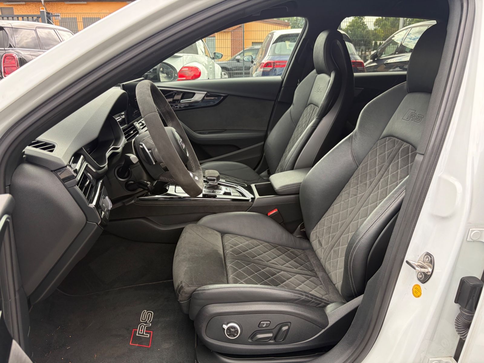 Audi RS4 Avant 2.9 TFSI Quattro foto 11