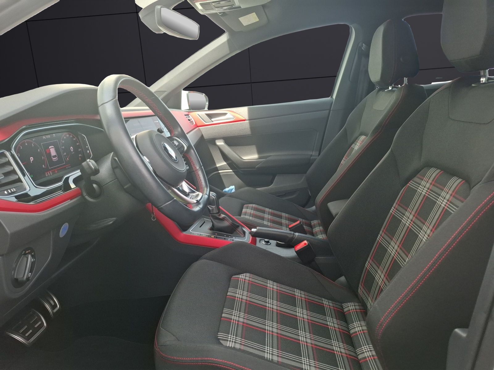 Fahrzeugabbildung Volkswagen Polo GTI DSG LED Navi AID ACC PDC SH