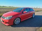 Opel Astra H GTC   OPC Optik - Opel Astra: H Gtc Opc