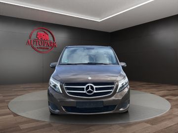 Mercedes V 220 - 8
