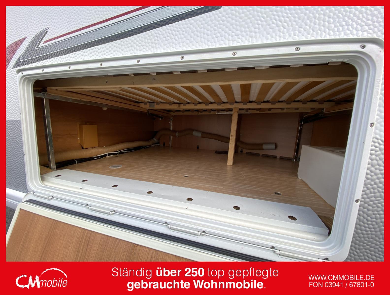 LMC Musica 470 D - Rundsitzgruppe - Festbett längs