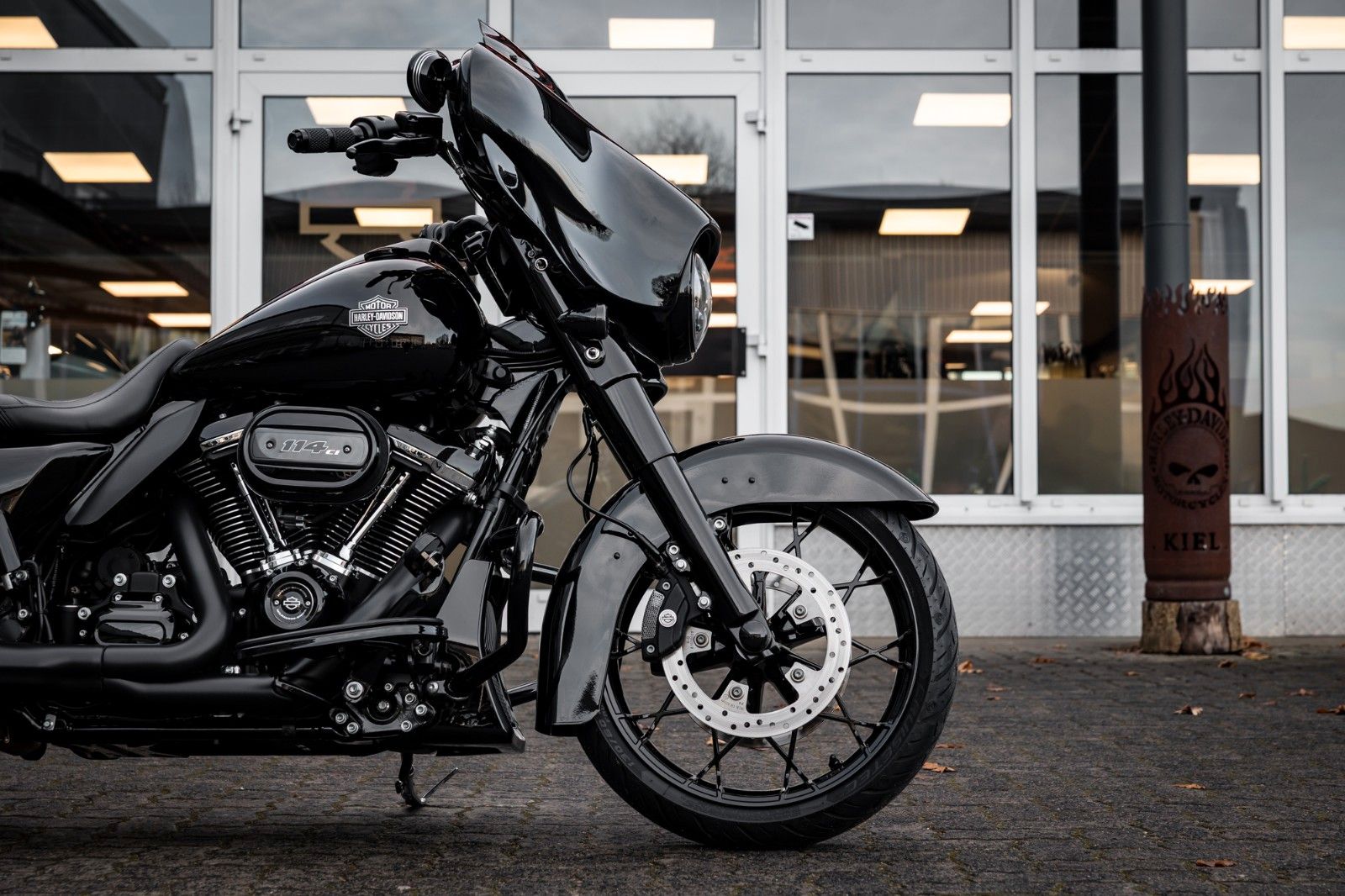 Fahrzeugabbildung Harley-Davidson FLHXS STREET GLIDE SPECIAL 114 CUI - JEKILL -